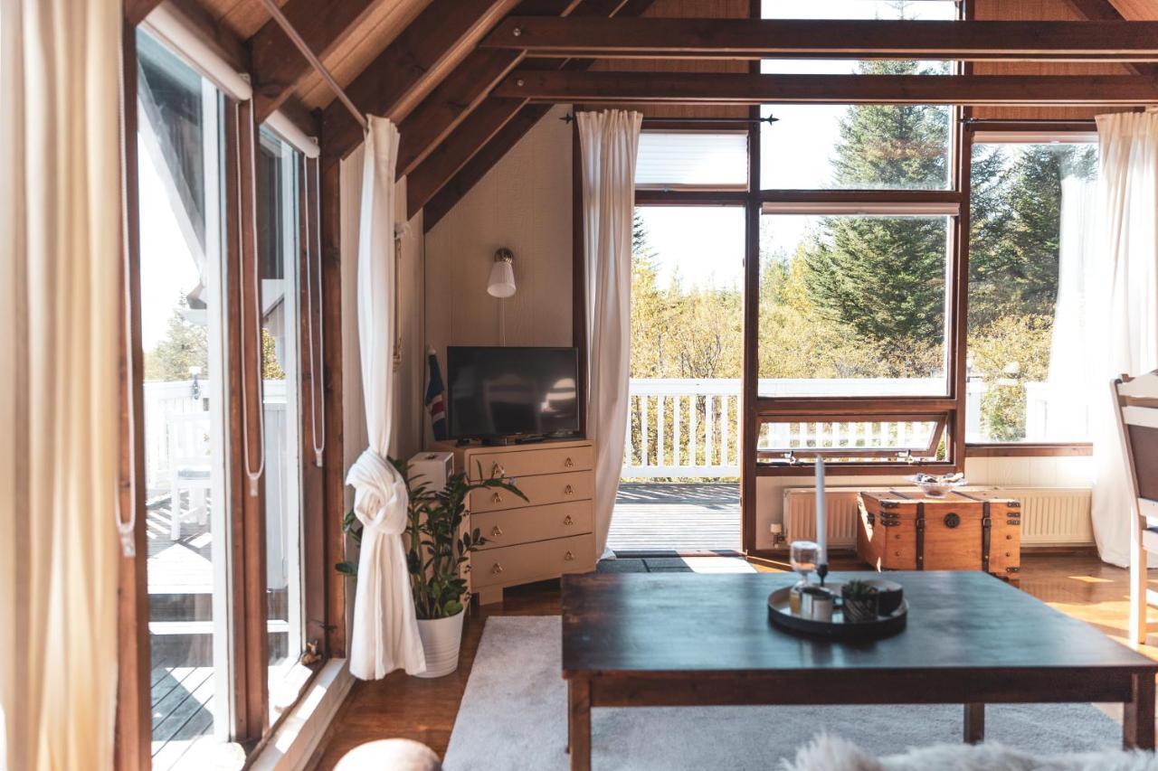 Bjoerk - A Cozy Hilltop Cottage - Great Location! Blaskogabyggd ภายนอก รูปภาพ